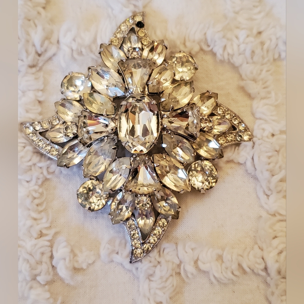 Vintage Eisenberg Rhinestone Brooch